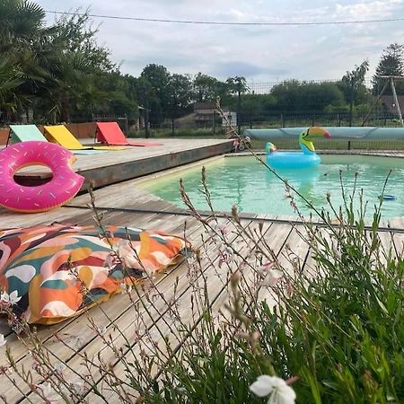Gite La Vie En Couleur 14 Personnes Saint-Paul-en-Gatine Bagian luar foto
