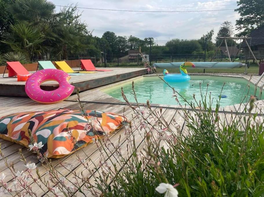 Gite La Vie En Couleur 14 Personnes Saint-Paul-en-Gatine Bagian luar foto